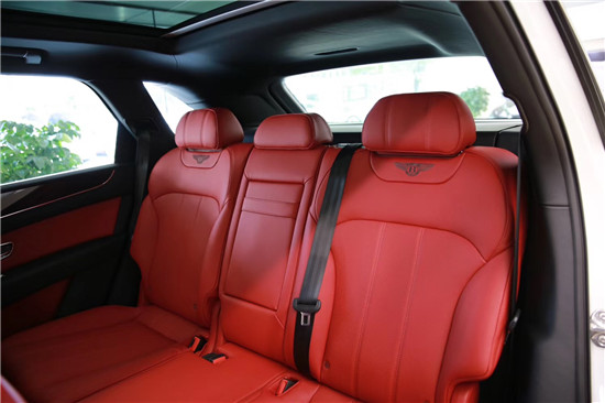 宾利添越4.0顶级四座奢华SUV放肆优惠价