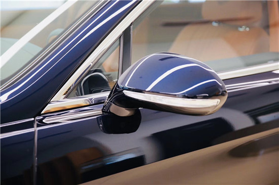 宾利添越4.0顶级四座奢华SUV放肆优惠价