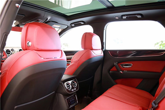 宾利添越4.0顶级四座奢华SUV放肆优惠价