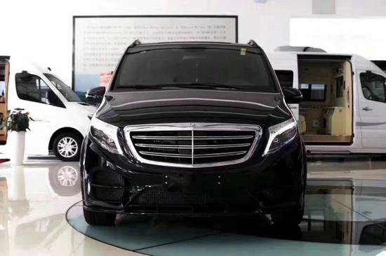 优质体验19款奔驰V260L改装风格销售