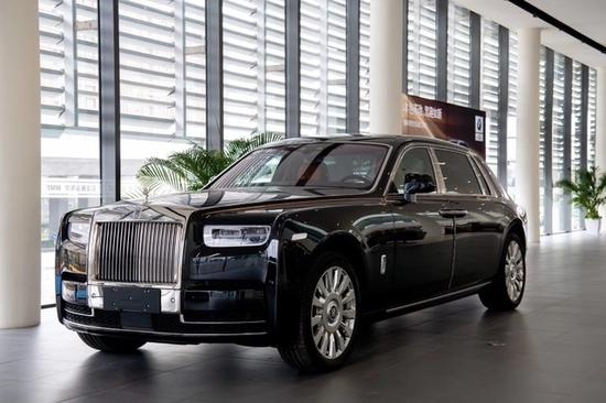 全新劳斯莱斯幻影加长港口现车优惠不断