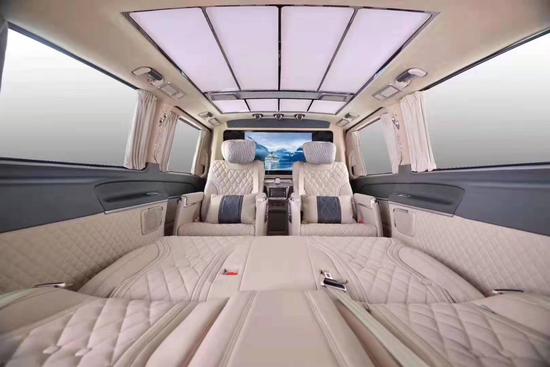 科技改变未来-奔驰迈巴赫VS980七座商务