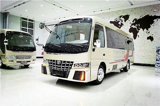 丰田考斯特8座商务车价格 带床带卫生间