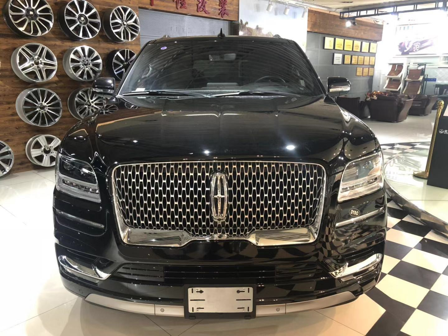 2019款林肯领航员长轴现车最新价格行情