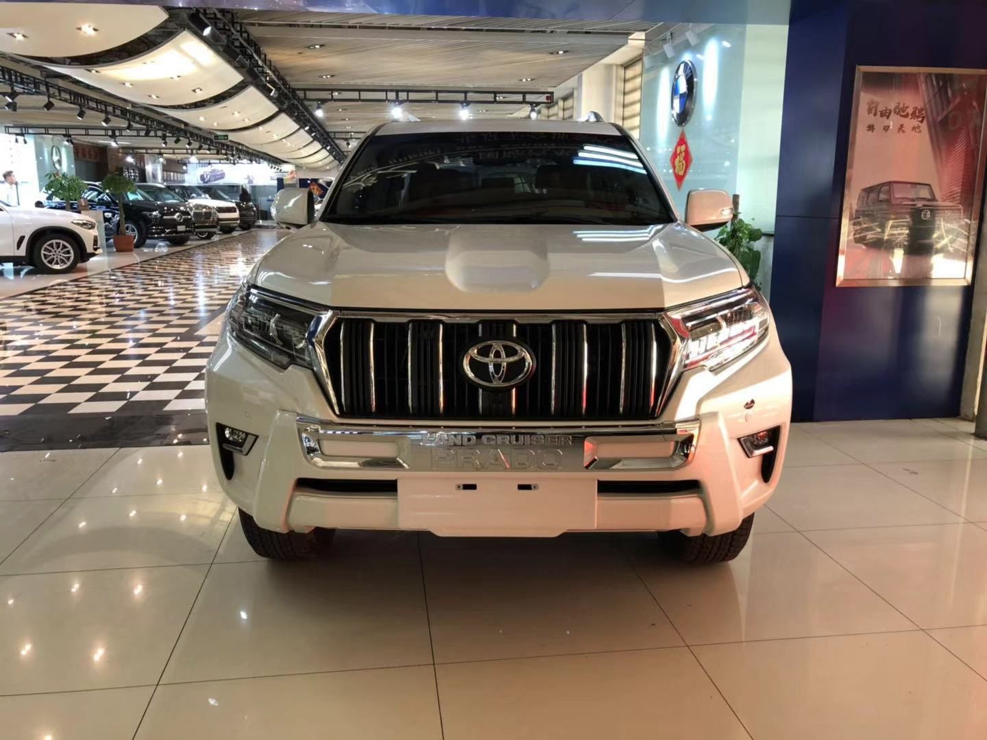 丰田霸道4000天窗丐版港口最低提车价格