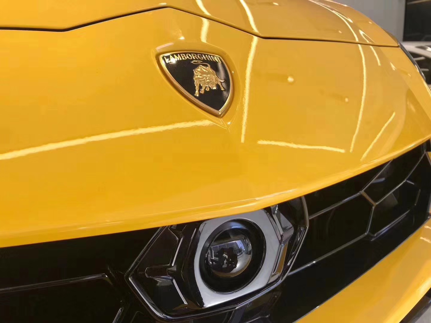 19款兰博基尼URUS现车分期 颜色配置丰富