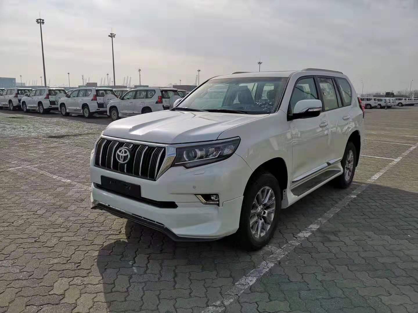 19款丰田霸道4000几种配置详解港口现车