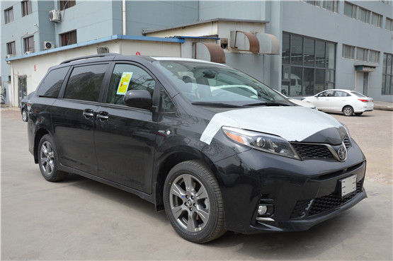 19款丰田塞纳3.5两驱XLE港口现车直卖价