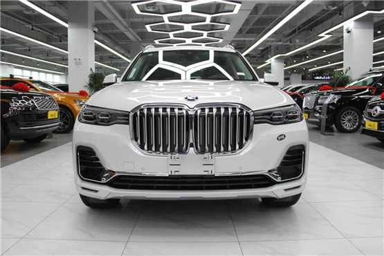 2019款宝马X7动感现车最新报价仅售9X万