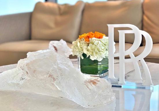 全新劳斯莱斯古思特降价 天津港热销