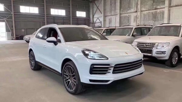 19款保时捷卡宴港口现车配置齐全新报价