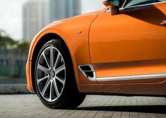 20款宾利欧陆,豪华设计品味不输劳斯