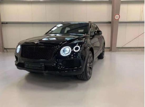 2020款宾利添越4.0T五座 现车优惠50万