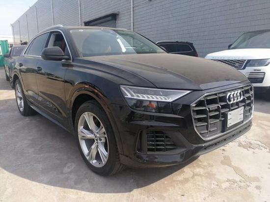 19款加版奥迪Q8  天津港限时大降价