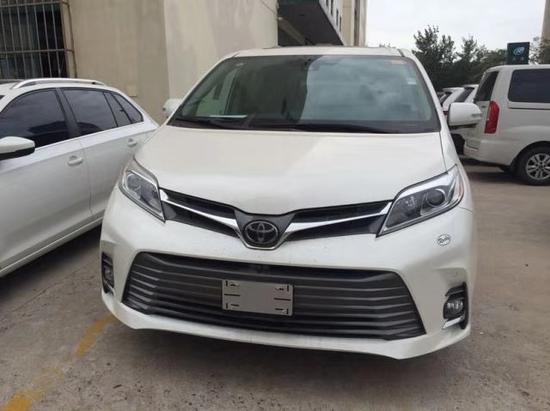 2019款丰田塞纳对比20款天津港价格走俏