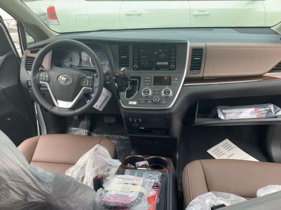 2020款丰田塞纳四驱 商务典范特惠酬宾