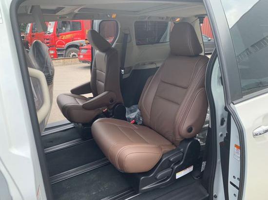 2020款丰田塞纳四驱 商务典范特惠酬宾