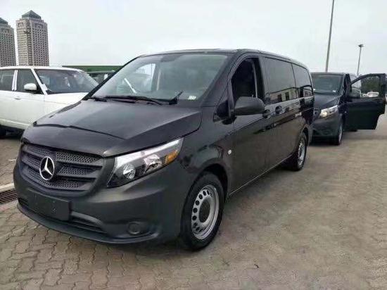 18款奔驰迈特斯裸车商务改装送礼包