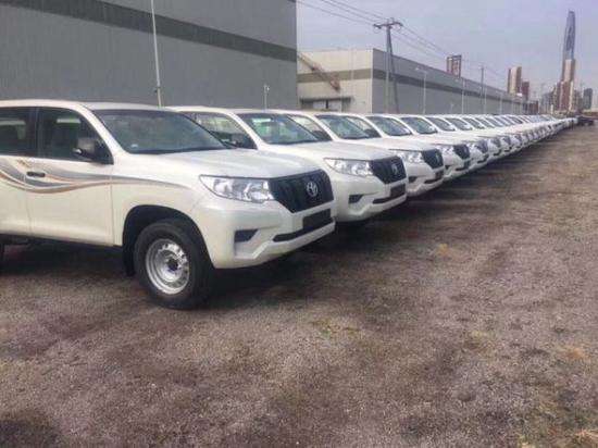 19款丰田霸道2700裸车 店内大降价