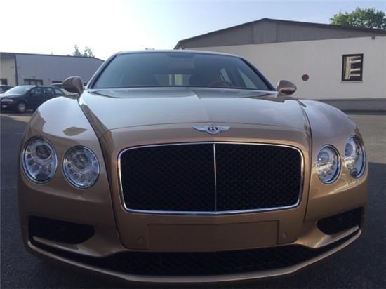 19款宾利飞驰天津港口现车最新报价行情