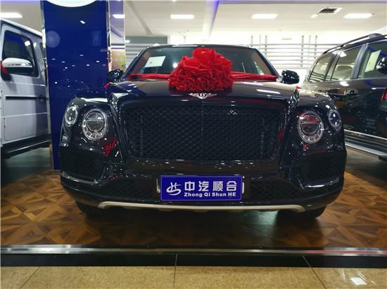 18款宾利添越4.0T实图 天津现车九月报价