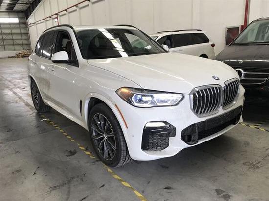 19款宝马X5港口新车到店 提车更优惠