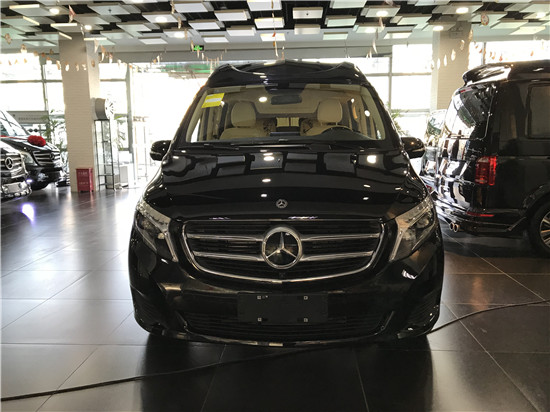 19款奔驰V260L商务车 高顶7座改装价格