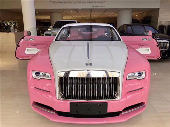 劳斯莱斯魅影最新报价质感突出车身灵活