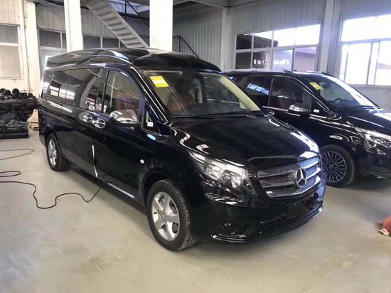 奔驰威霆商务车 升级改装高顶隔断报价