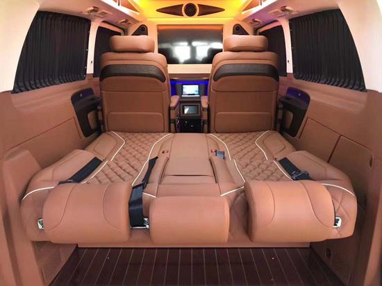 奔驰威霆商务车 升级改装高顶隔断报价