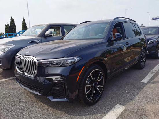 新款宝马X7大型7座SUV 港口特惠价