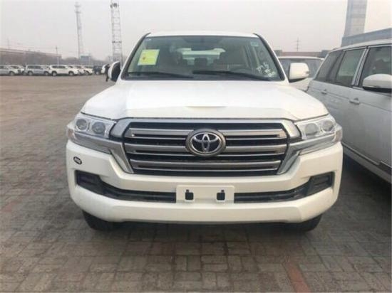 2019款丰田酷路泽4000报价库房实拍现车