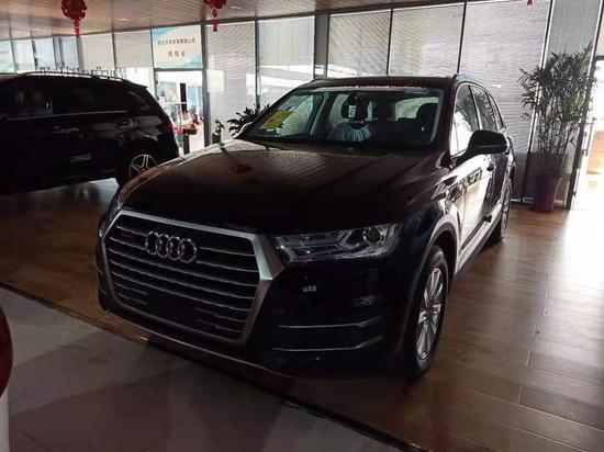 19款奥迪Q7少量2.0T现车低价处理可落户