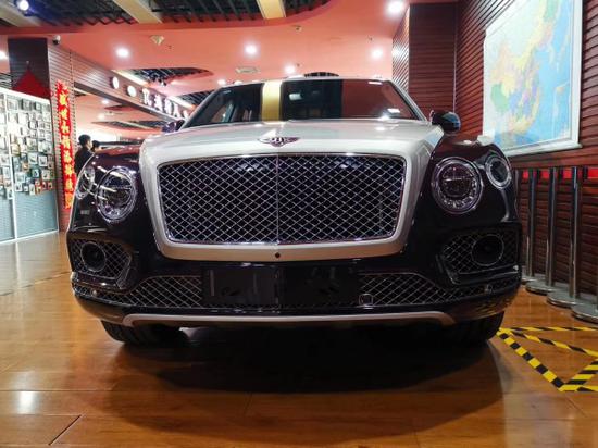 20款宾利添越实拍传承经典极端性能体验