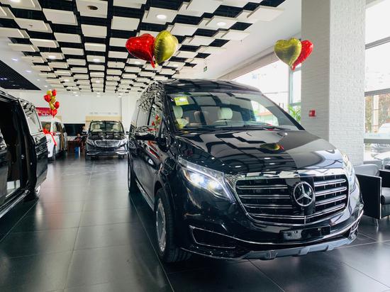 新款奔驰威霆豪华商务车国六改装实在价