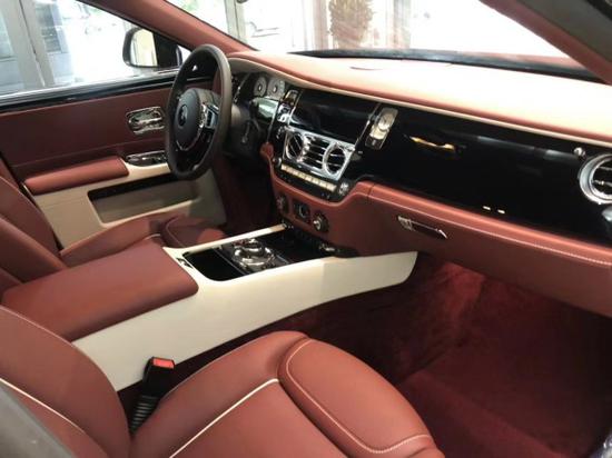 劳斯莱斯古思特优雅高贵集于一身