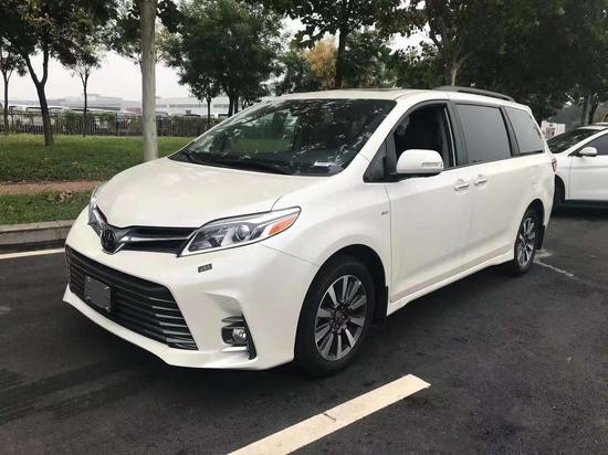 2020款丰田塞纳四驱LTD顶配商务七座MPV