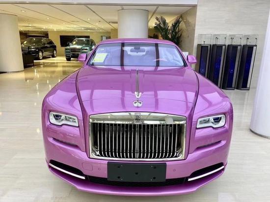 21款劳斯莱斯魅影听名字就知道优雅庄重