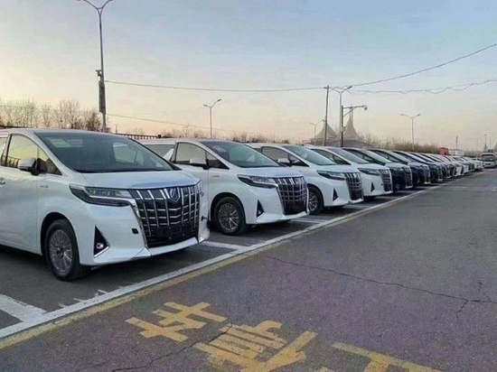 22款丰田埃尔法与中规价格查20W配置详解