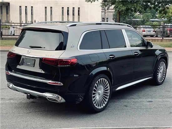 gls600迈巴赫双拼色,2021款迈巴赫gls600 迈巴赫gls600美规双色车身彰显尊贵身份