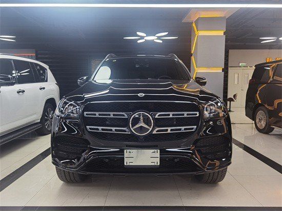 24款奔驰GLS450 超大空间舒适性强