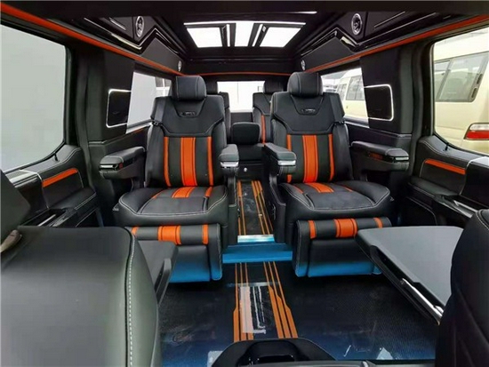 福特勇猛者高顶平顶现车促销国内总代理