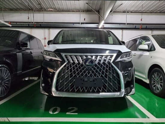2021款雷克萨斯LM300 港口直发优惠价格