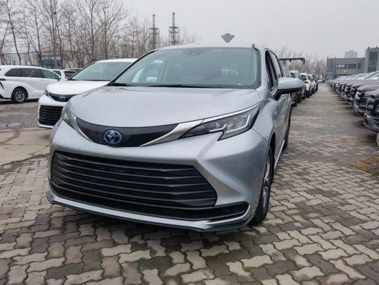 2021款丰田塞纳油电混合商务车国六畅销