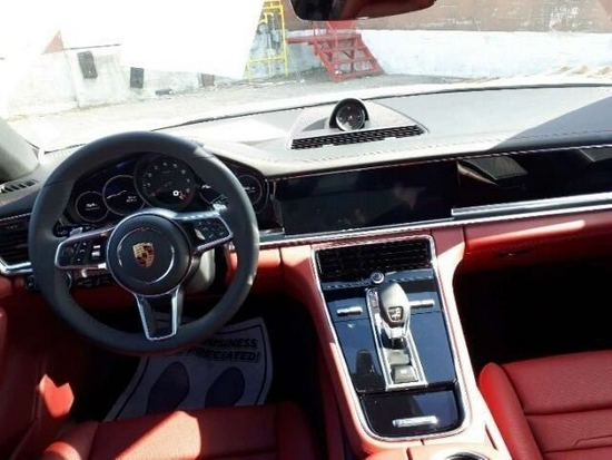 保时捷panamera中文名,保时捷panamera 20款保时捷panamera 极具辨识度喜欢吗