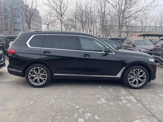 22款平行进口宝马X7现车高配落地总价