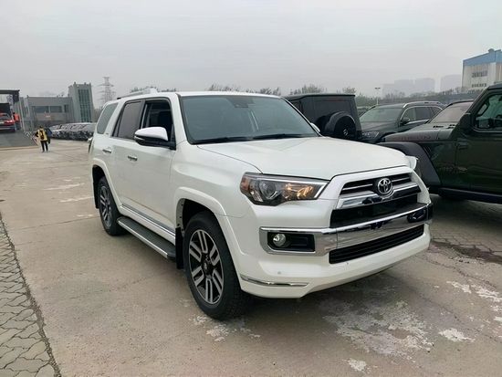 丰田超霸4.0V6自吸国六全系现车特价促