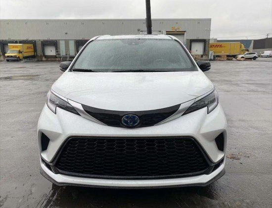 23款丰田塞纳四驱XSE油电混合25周年包