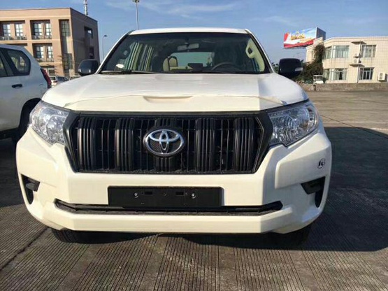 19款丰田霸道2700报价 活动现车再优惠