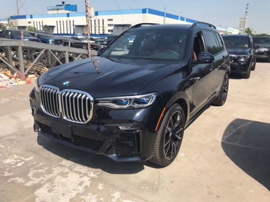 2019款宝马X7报价 新车到港配置多种选择